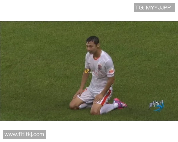 光头足球巨星的绿茵传奇与激情岁月 光头足球巨星的绿茵传奇与激情岁月